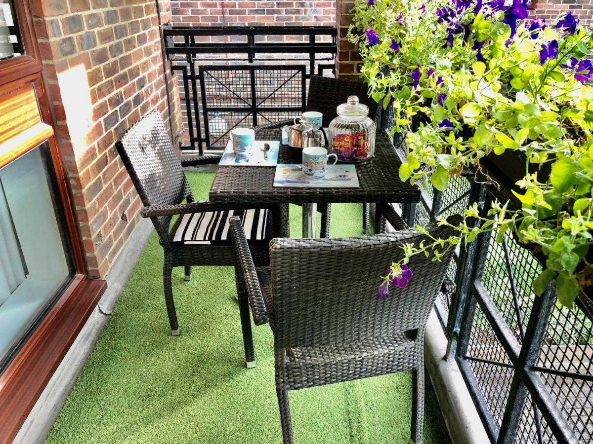 St Georges Balcony Suite With Parking Portsmouth Eksteriør bilde
