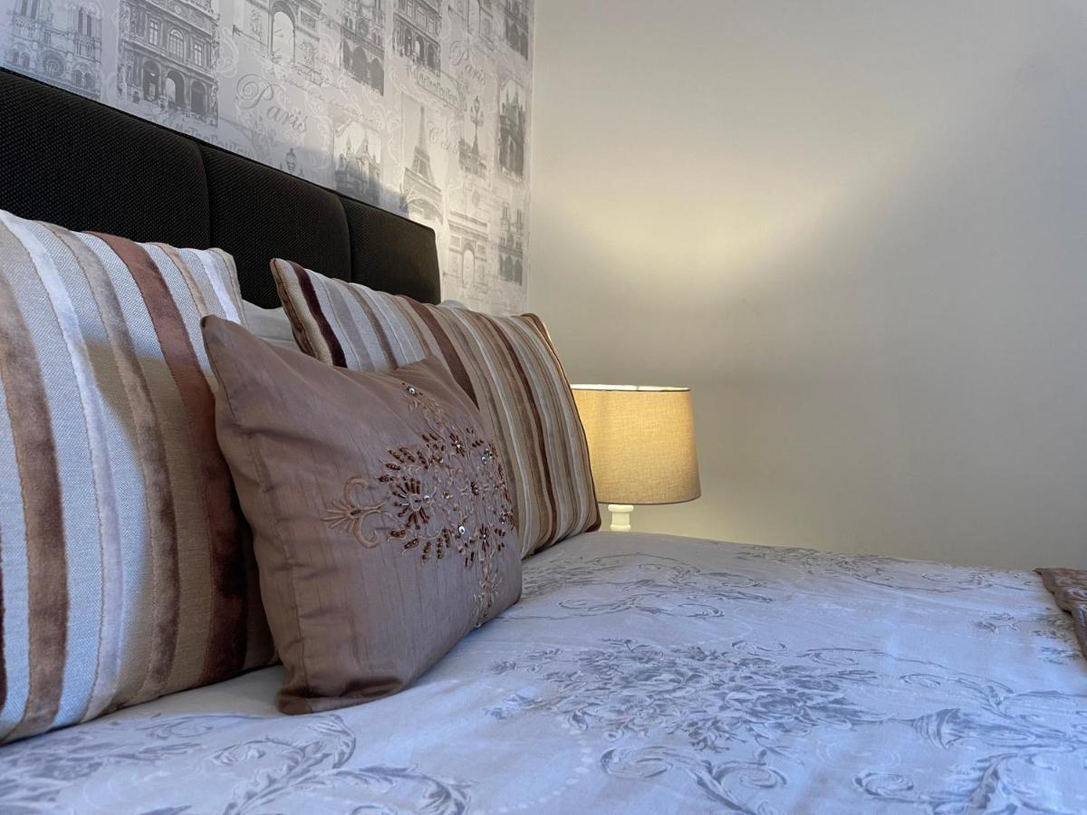 St Georges Balcony Suite With Parking Portsmouth Eksteriør bilde